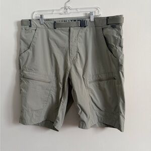 Duluth Trading Co Alaskan Hardgear Shorts Mens Size 42 Belted Hiking Performance